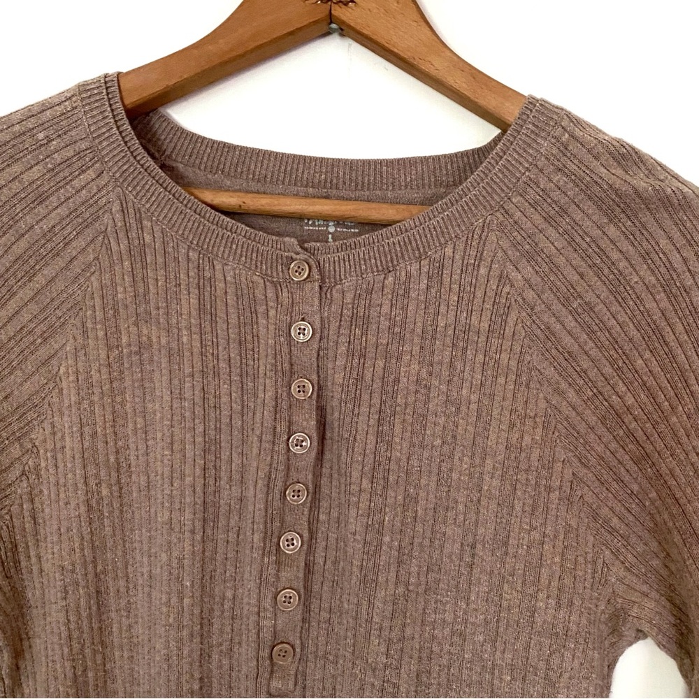 Mossimo Ribbed Henley Sweater Tan Brown Long Sleeve Knit Top Preppy Popover L - Picture 3 of 16